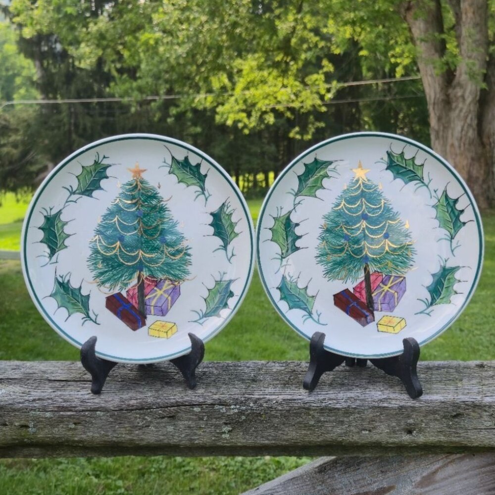 Hand painted Italian Christmas tree Art plates Metallic Gold Signed/numbered VTG